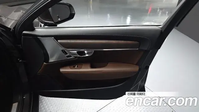 Volvo S90 2021 — ფოტო 18/33