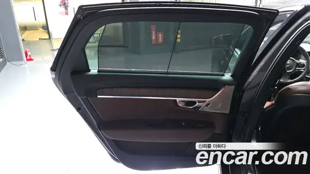 Volvo S90 2021 — ფოტო 13/33