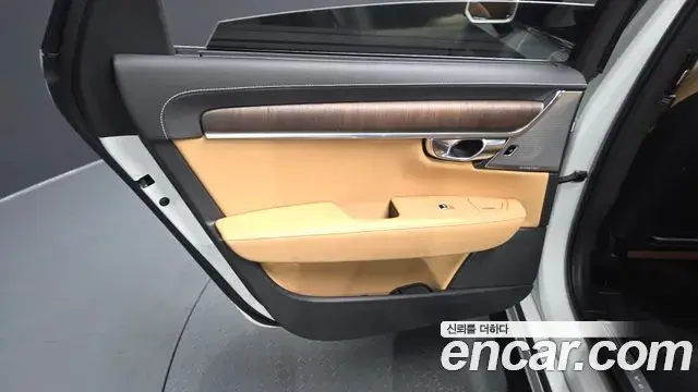 Volvo S90 2021 — ფოტო 30/32