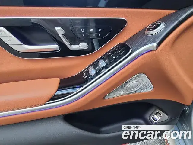 Mercedes-Benz S-Class 2022 — Photo 17/20