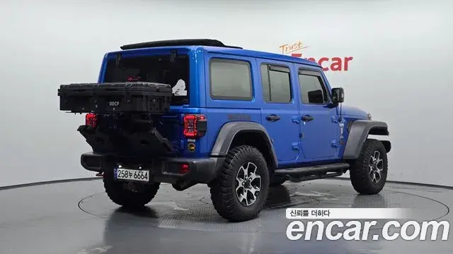 Jeep Wrangler 2021 — ფოტო 9/20