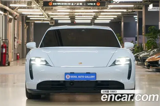 Porsche Taycan 2022 — Şəkil 18/20
