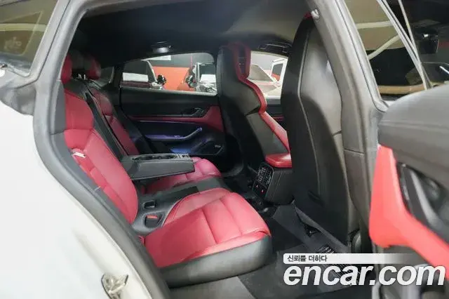 Porsche Taycan 2022 — Şəkil 7/20