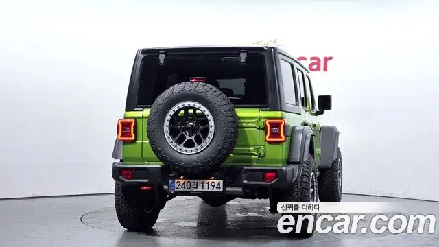 Jeep Wrangler 2025 — Photo 18/31