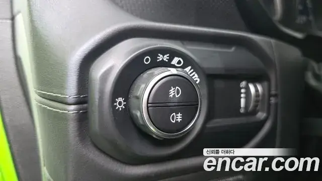 Jeep Wrangler 2025 — Photo 10/31