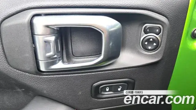 Jeep Wrangler 2025 — Photo 26/31
