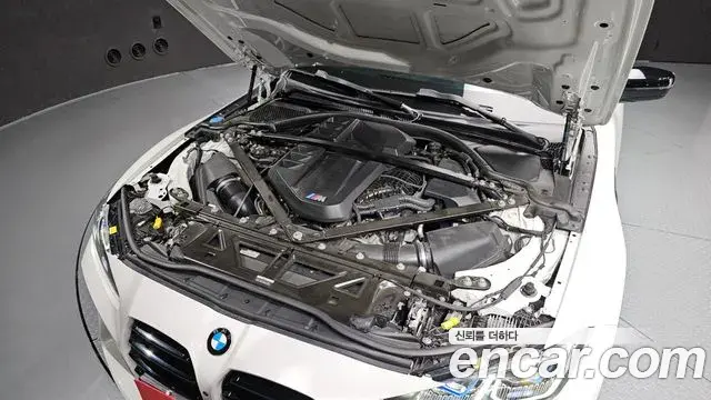 BMW M4 2024 — Photo 20/20