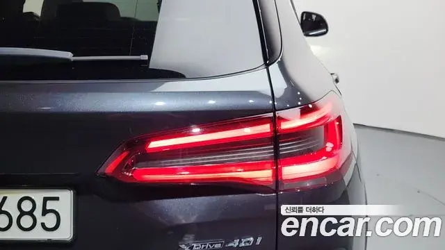 BMW X5 2019 — ფოტო 25/29
