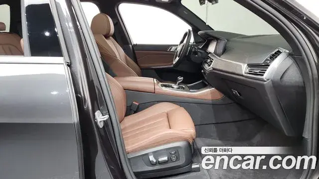 BMW X5 2019 — ფოტო 11/29