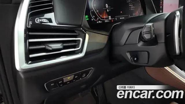 BMW X5 2019 — ფოტო 18/29