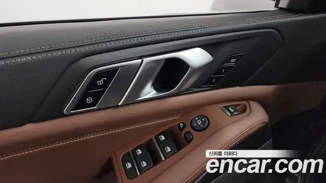 BMW X5 2019 — ფოტო 28/29