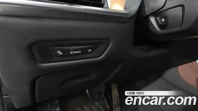 BMW X5 2025 — Photo 8/32