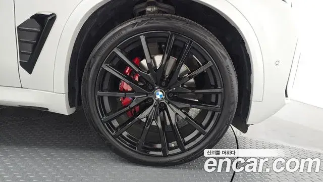 BMW X5 2025 — Photo 31/32