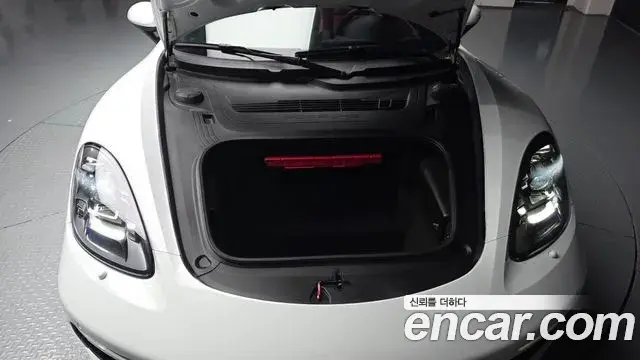 Porsche 718 Boxster 2019 — Photo 9/36