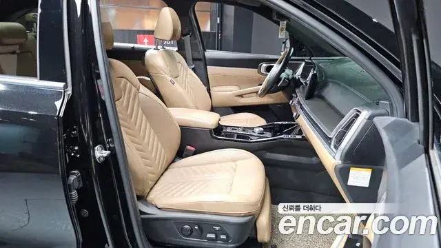 Kia Sorento 2023 — ფოტო 35/36