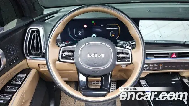 Kia Sorento 2023 — ფოტო 22/36