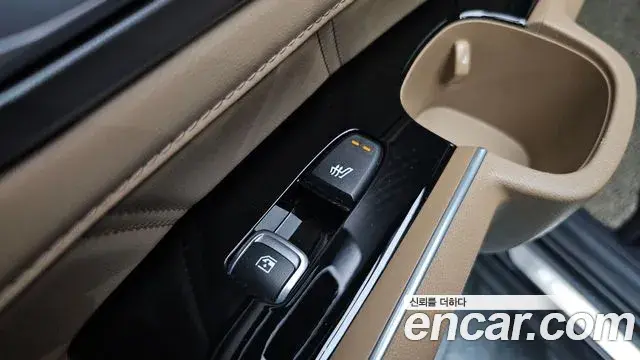 Kia Sorento 2023 — ფოტო 6/36