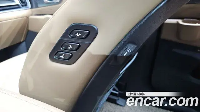 Kia Sorento 2023 — ფოტო 25/36