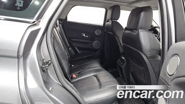 Land Rover Range Rover Evoque 2019 — Фото 11/20