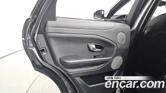 Land Rover Range Rover Evoque 2019 — Şəkil 29/32
