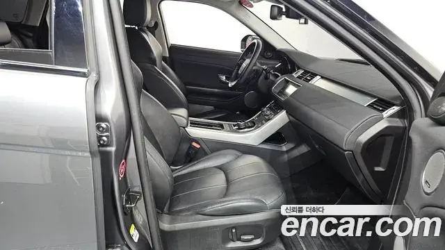 Land Rover Range Rover Evoque 2019 — Şəkil 28/32
