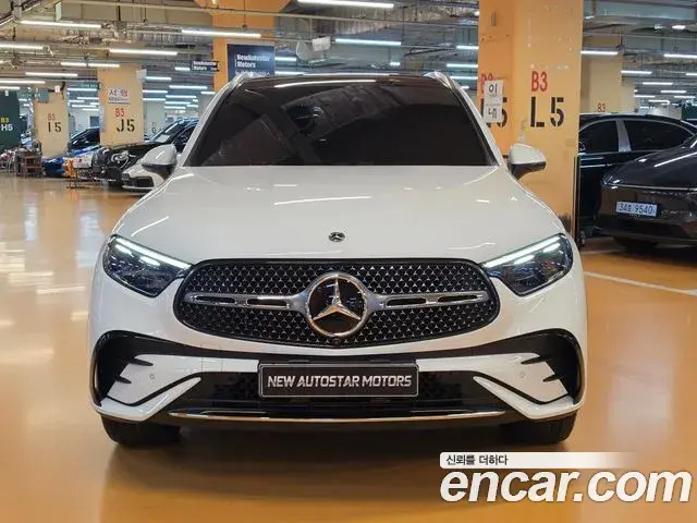 Mercedes-Benz GLC-Class 2025 — Photo 2/20