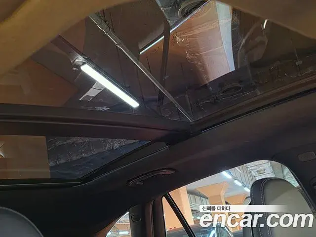 Mercedes-Benz GLC-Class 2025 — Photo 14/20