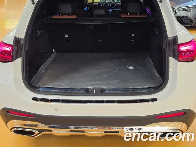 Mercedes-Benz GLC-Class 2025 — Photo 15/20