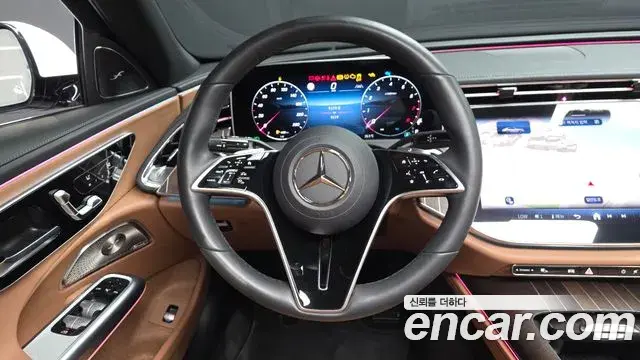 Mercedes-Benz E-Class 2024 — Фото 12/20