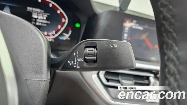 BMW 3 Series 2020 — Photo 25/32