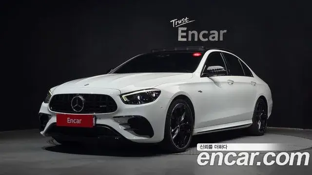 Mercedes-Benz E-Class 2022 — Фото 1/20