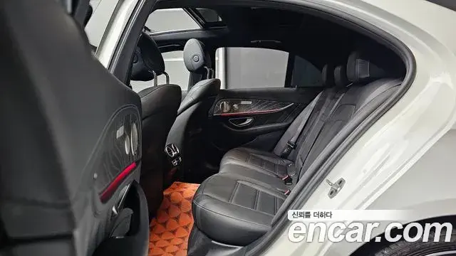 Mercedes-Benz E-Class 2022 — Фото 13/20