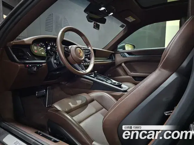 Porsche 911 2023 — Photo 12/20