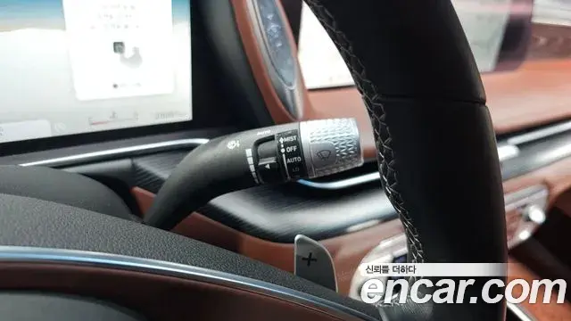 Genesis G90 2023 — Şəkil 8/37