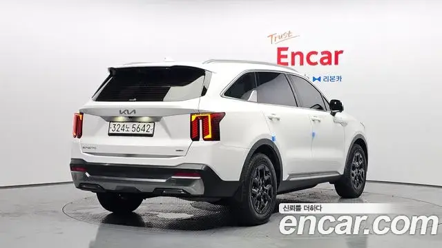 Kia Sorento 2023 — ფოტო 27/34