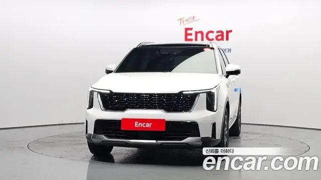Kia Sorento 2023 — ფოტო 21/34