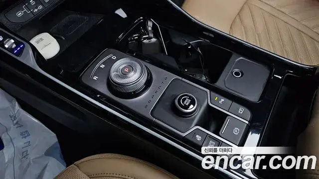 Kia Sorento 2023 — ფოტო 26/34