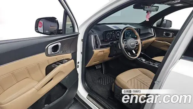 Kia Sorento 2023 — ფოტო 7/34