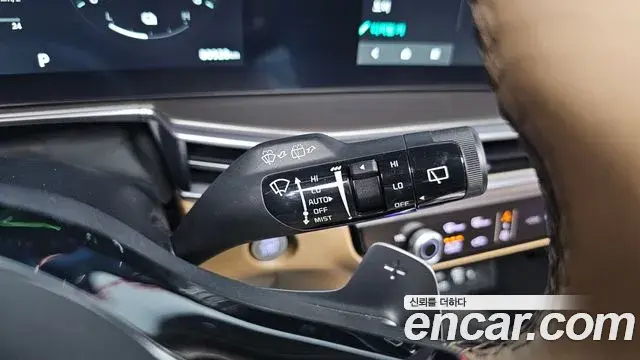 Kia Sorento 2023 — ფოტო 17/34