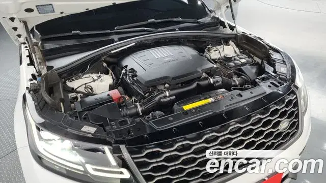 Land Rover Range Rover Velar 2018 — Şəkil 4/40