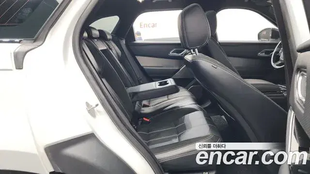 Land Rover Range Rover Velar 2018 — Şəkil 25/40