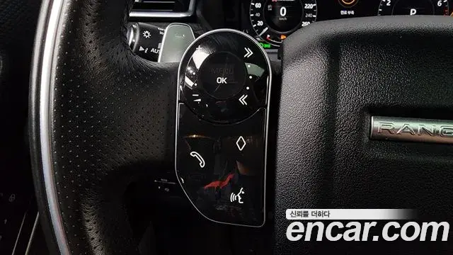 Land Rover Range Rover Velar 2018 — Şəkil 20/40