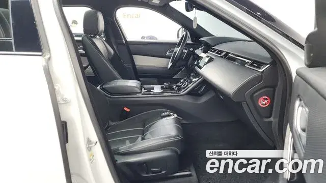 Land Rover Range Rover Velar 2018 — Şəkil 13/40