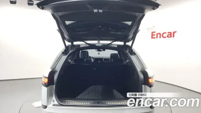 Land Rover Range Rover Velar 2018 — Şəkil 23/40