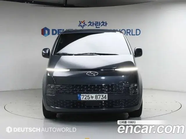 Hyundai Staria 2023 — Фото 2/20
