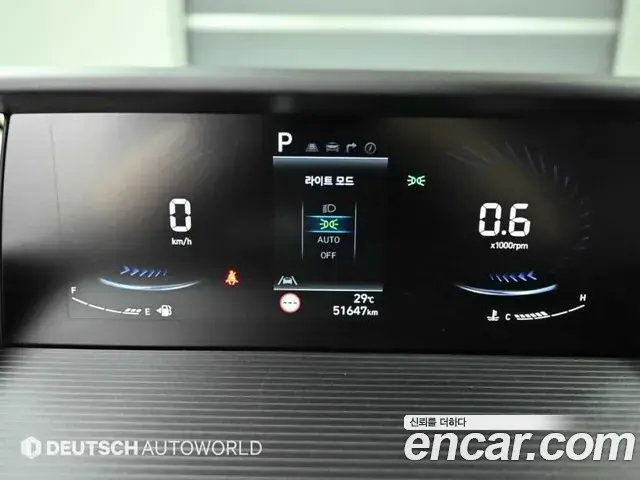 Hyundai Staria 2023 — Фото 7/20