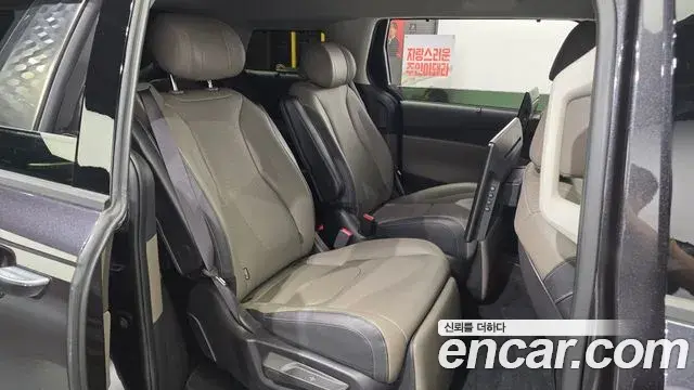 Kia Carnival 2025 — Фото 12/20