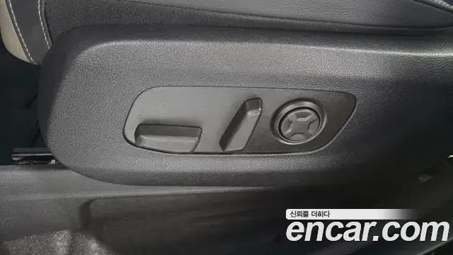 Kia Carnival 2025 — Photo 17/34