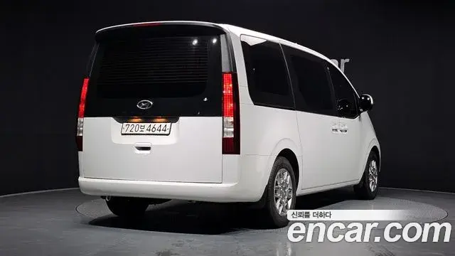 Hyundai Staria 2021 — Photo 2/20