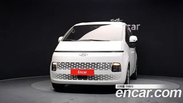 Hyundai Staria 2021 — Photo 3/20